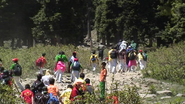Trekking to Gulmarg by class V